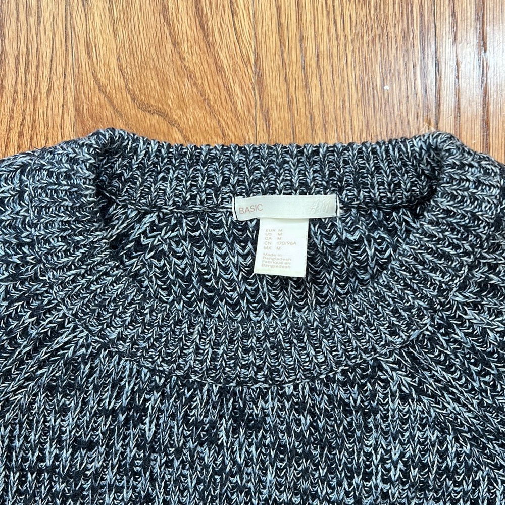 H&M basic sweater - Picture 3 of 3